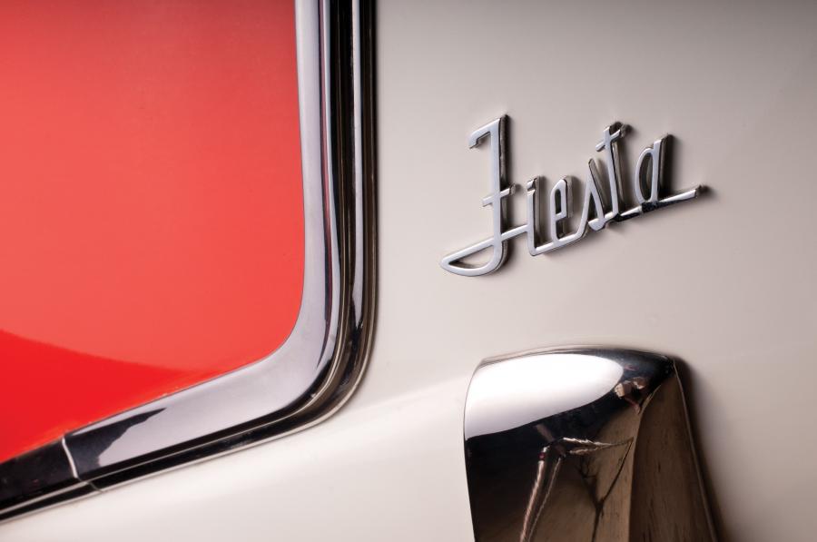  Oldsmobile 98 Fiesta Convertible 1953 года  (фото 40 из 87)